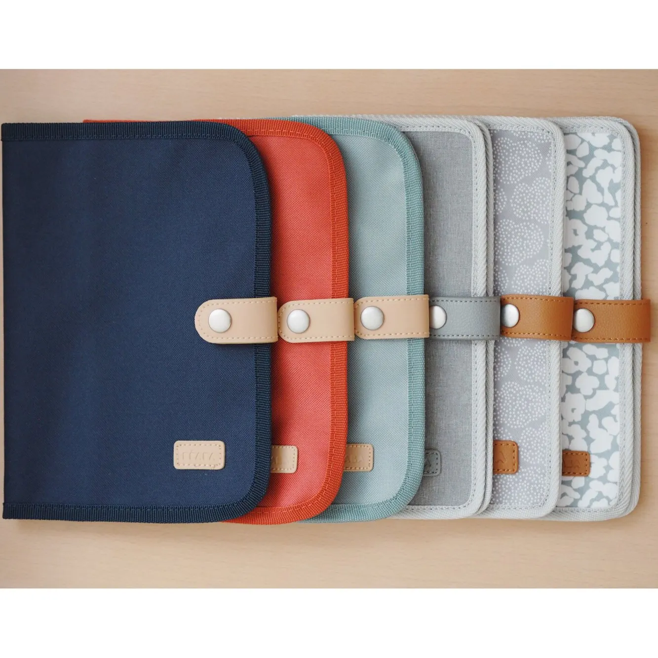 Protege Carnet De Sante Heather Grey*BÉABA Sale